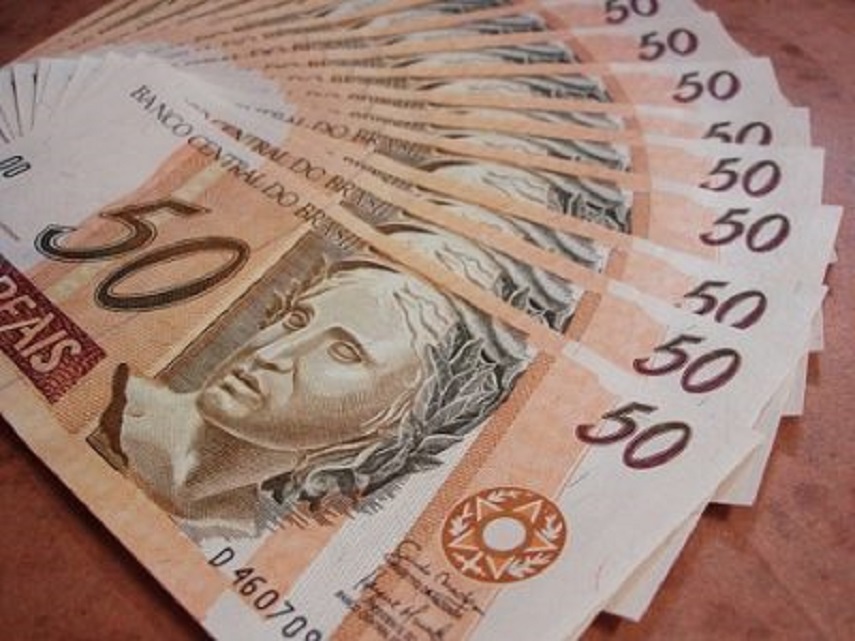 Até R$ 5.600 (ou mais) por ano de economia. Isso é possível utilizando ferramentas online